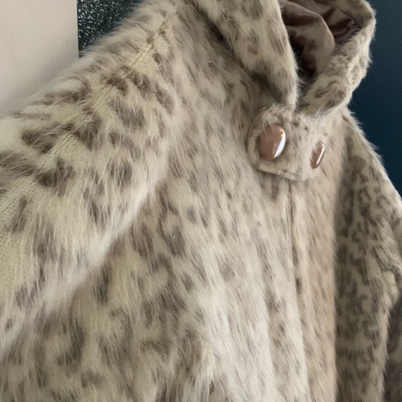 URBANCODE Faux Fur Luxurious Coat (UK8) - Picture 5 of 11